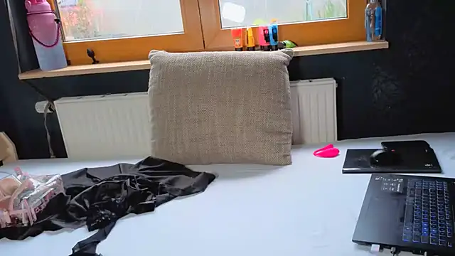 Snapshot of SherryOutdoor1 chatting on October 2025 07:38:02 AM SherryOutdoor1 online show from October 2025 07:38:02 AM