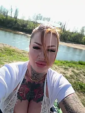 krysstal003 online show from April 2026 02:16:02 PM