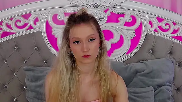 Snapshot of MiaNixan chatting on November 2025 05:22:02 AM MiaNixan online show from November 2025 05:22:02 AM