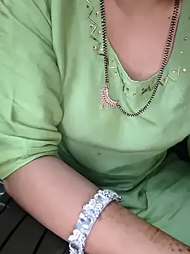 Snapshot of kaveerpooja947 chatting on October 2025 04:50:01 PM kaveerpooja947 online show from October 2025 04:50:01 PM