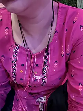 Snapshot of kaveerpooja947 chatting on November 2025 05:20:01 PM kaveerpooja947 online show from November 2025 05:20:01 PM