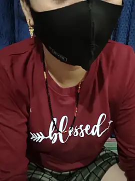 Snapshot of kaveerpooja947 chatting on December 2025 05:40:02 PM kaveerpooja947 online show from December 2025 05:40:02 PM