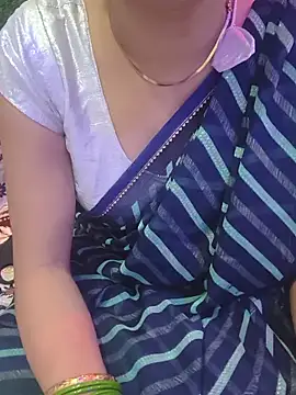 Snapshot of kaveerpooja947 chatting on June 2026 04:09:02 PM kaveerpooja947 online show from June 2026 04:09:02 PM