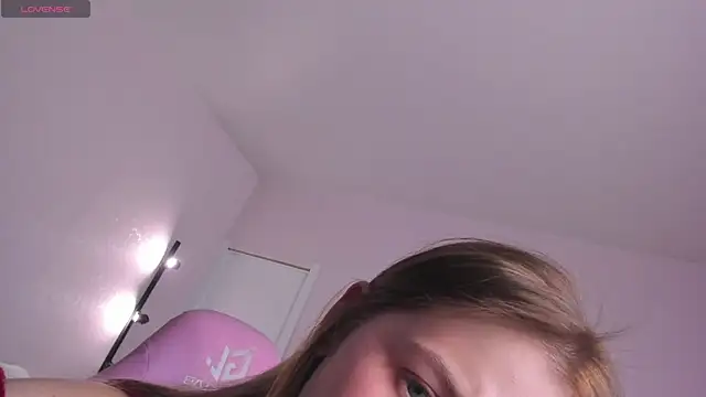 Snapshot of Colleen_Blake chatting on November 2025 05:04:02 PM Colleen Blake online show from November 2025 05:04:02 PM