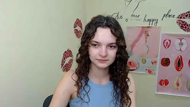 Snapshot of _SusieSu_ chatting on February 2025 12:55:01 PM SusieSu online show from February 2025 12:55:01 PM