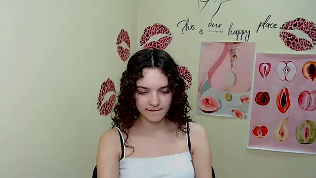 Snapshot of _SusieSu_ chatting on February 2025 04:24:01 PM SusieSu online show from February 2025 04:24:01 PM