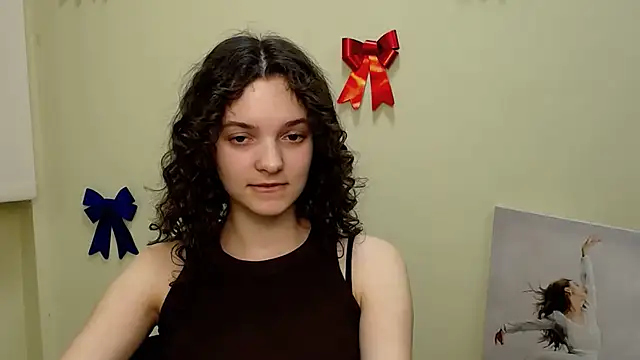 Snapshot of _SusieSu_ chatting on February 2025 01:06:01 PM SusieSu online show from February 2025 01:06:01 PM