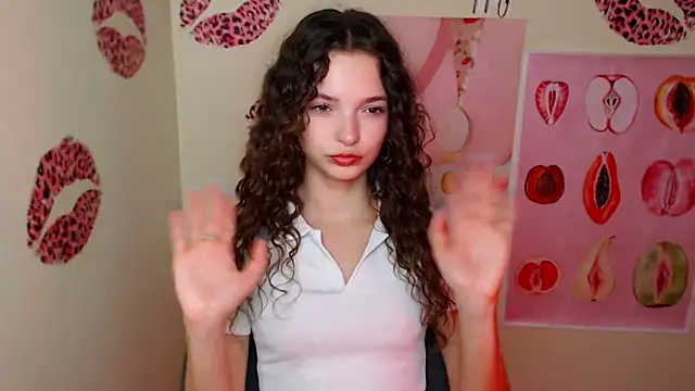 Snapshot of _SusieSu_ chatting on September 2025 06:24:01 AM SusieSu online show from September 2025 06:24:01 AM