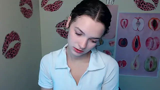 Snapshot of _SusieSu_ chatting on September 2025 06:48:02 AM SusieSu online show from September 2025 06:48:02 AM