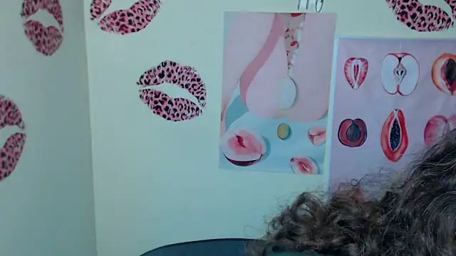 Snapshot of _SusieSu_ chatting on October 2025 07:10:02 PM SusieSu online show from October 2025 07:10:02 PM