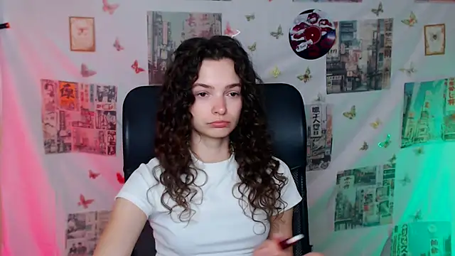  SusieSu  online show from April 2026 06:31:01 AM