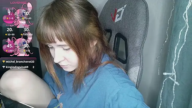 Snapshot of crashtest_13 chatting on February 2025 03:31:02 AM crashtest 13 online show from February 2025 03:31:02 AM