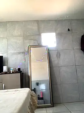 Gabrielleof online show from December 2025 03:32:02 PM