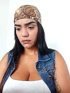 Sara-77 online show from October 2025 06:14:02 PM