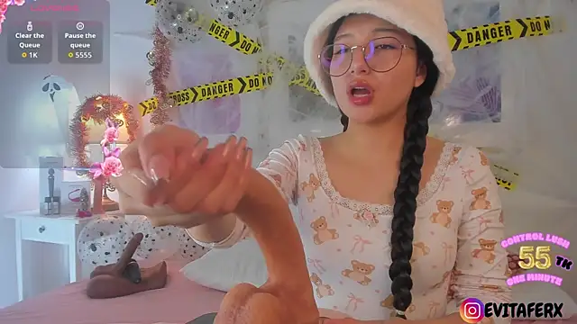 Snapshot of Eva_depp chatting on October 2025 05:37:01 PM Eva depp online show from October 2025 05:37:01 PM