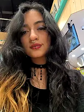 Lila Desiree online show from January 2025 01:50:01 AM