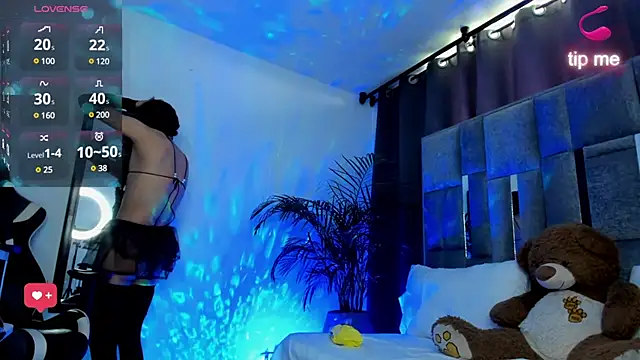 Snapshot of sue___0 chatting on December 2024 02:16:02 PM sue 0 online show from December 2024 02:16:02 PM