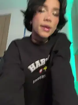 Snapshot of sue___0 chatting on January 2025 10:54:01 PM sue 0 online show from January 2025 10:54:01 PM