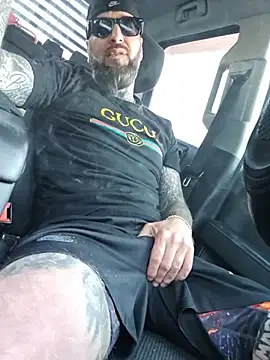 Snapshot of Beardedtattood chatting on July 2026 10:41:01 AM Beardedtattood online show from July 2026 10:41:01 AM