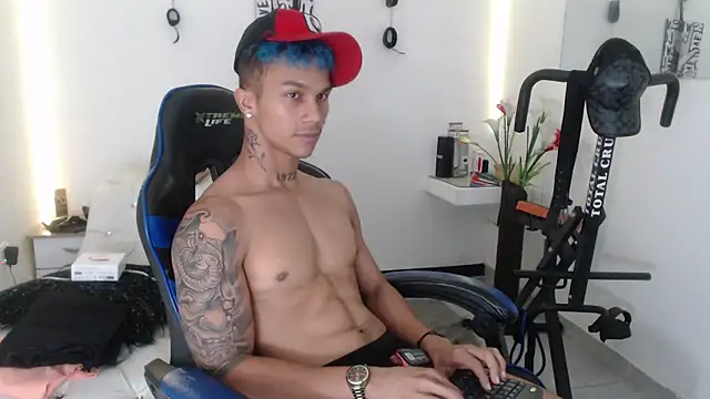 Leonard Price online show from February 2025 10:47:02 AM