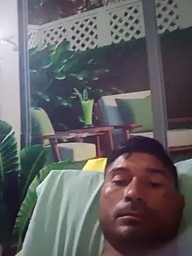 Snapshot of Diogo100 chatting on October 2025 09:25:01 PM Diogo100 online show from October 2025 09:25:01 PM