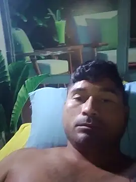 Snapshot of Diogo100 chatting on November 2025 05:07:02 AM Diogo100 online show from November 2025 05:07:02 AM