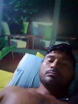 Snapshot of Diogo100 chatting on November 2025 04:44:02 AM Diogo100 online show from November 2025 04:44:02 AM