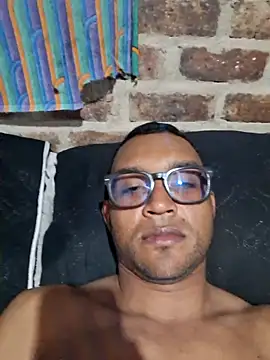 Snapshot of nilson2902 chatting on June 2026 03:02:01 AM nilson2902 online show from June 2026 03:02:01 AM