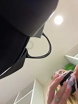 mur girl online show from December 2024 12:58:01 PM