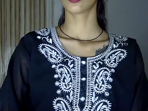 Snapshot of MAAYRA_09 chatting on September 2025 03:35:02 PM MAAYRA 09 online show from September 2025 03:35:02 PM