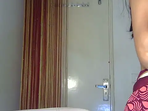 Snapshot of MAAYRA_09 chatting on November 2025 11:41:01 AM MAAYRA 09 online show from November 2025 11:41:01 AM