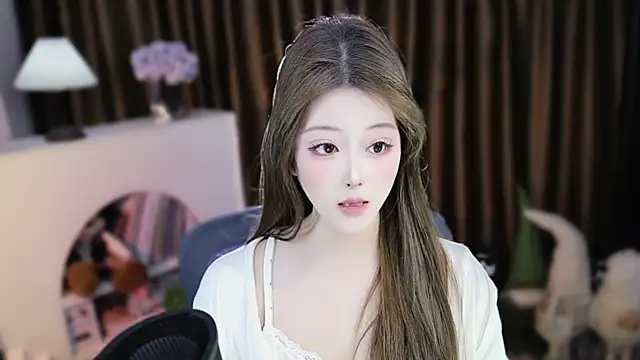 Arwyn-rr online show from March 2026 01:00:01 PM