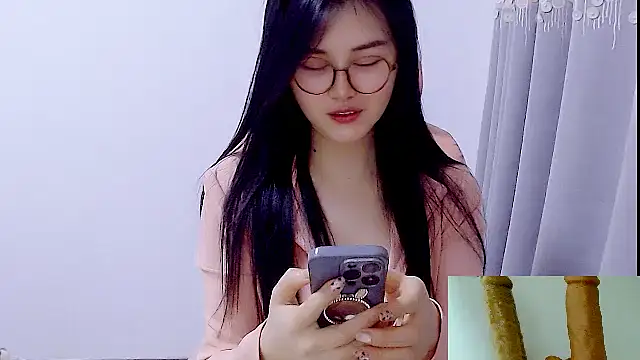 Snapshot of Little-sweet chatting on December 2025 03:39:01 PM Little-sweet online show from December 2025 03:39:01 PM