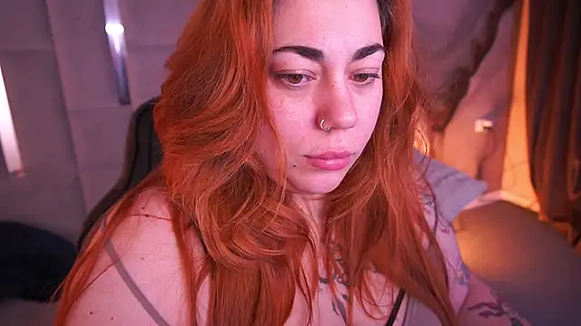 Kittywakee online show from December 2025 11:42:02 PM