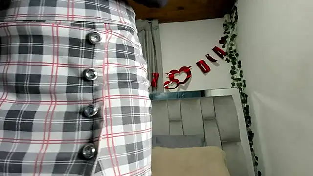 Naia x online show from February 2025 12:44:02 PM