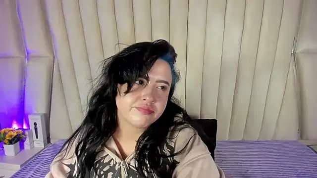 Snapshot of Victoria_Rossy chatting on June 2026 10:26:01 PM Victoria Rossy online show from June 2026 10:26:01 PM