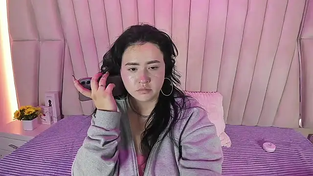 Snapshot of Victoria_Rossy chatting on July 2026 10:47:02 PM Victoria Rossy online show from July 2026 10:47:02 PM
