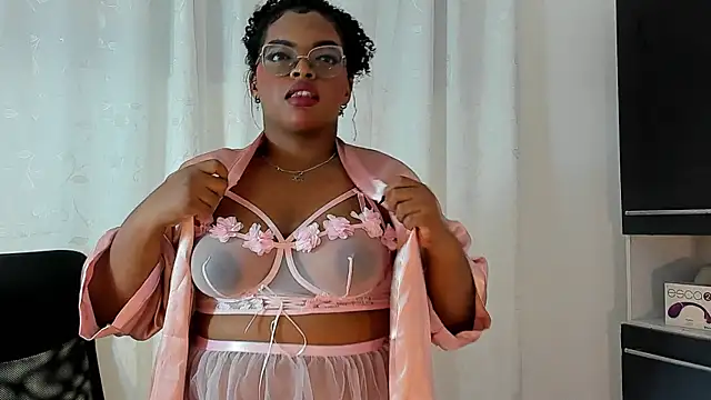 Snapshot of conielaurenth chatting on December 2025 10:13:02 AM conielaurenth online show from December 2025 10:13:02 AM