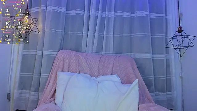 Snapshot of Nyx__Blackwood chatting on November 2025 04:01:01 AM Nyx Blackwood online show from November 2025 04:01:01 AM