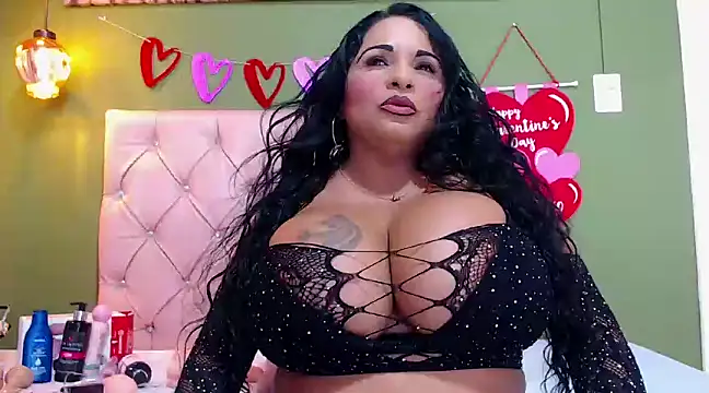 Snapshot of Michelle_busty chatting on February 2025 10:36:01 PM Michelle busty online show from February 2025 10:36:01 PM