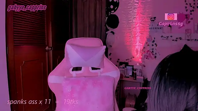 gabyye capprins online show from February 2026 12:03:01 AM