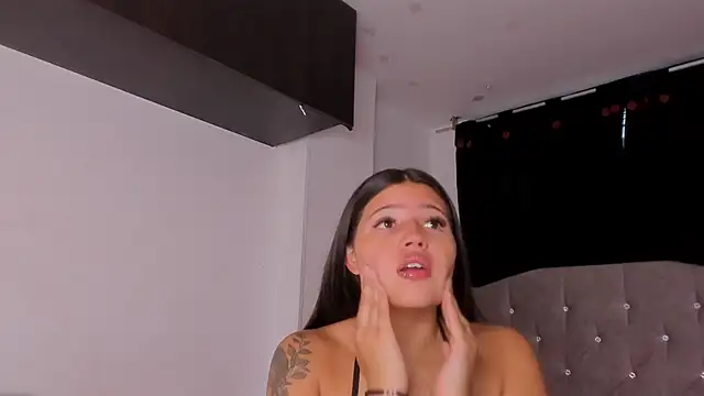 Snapshot of game_with_lesbians_ chatting on October 2025 09:57:02 PM game with lesbians online show from October 2025 09:57:02 PM