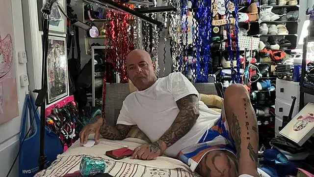 joeytatts66 online show from June 2026 01:19:01 AM