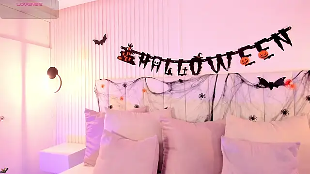 natali henao online show from October 2025 10:11:01 PM