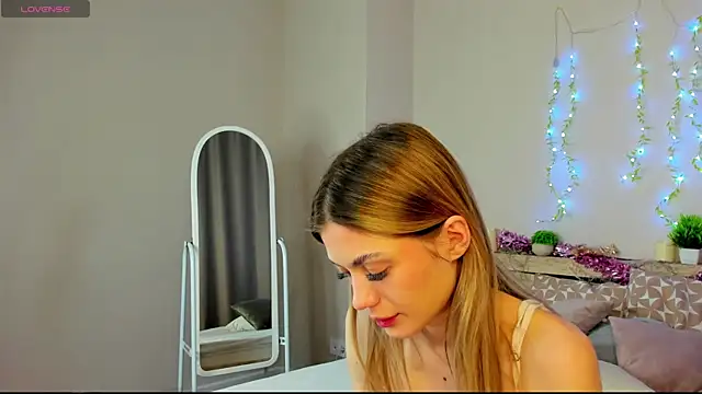 Cherry Price online show from March 2026 11:52:01 PM