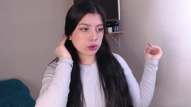 iam emy online show from November 2025 06:12:01 AM