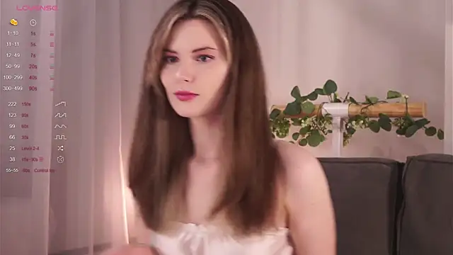 LoraDevon online show from September 2025 04:32:02 PM