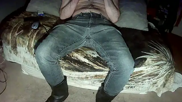 Snapshot of Spunwhiteboy1992 chatting on December 2025 01:40:02 PM Spunwhiteboy1992 online show from December 2025 01:40:02 PM