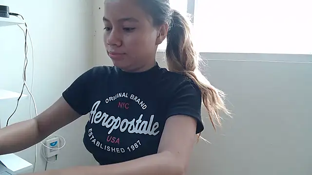 Snapshot of Naomi991 chatting on November 2025 01:54:02 PM Naomi991 online show from November 2025 01:54:02 PM