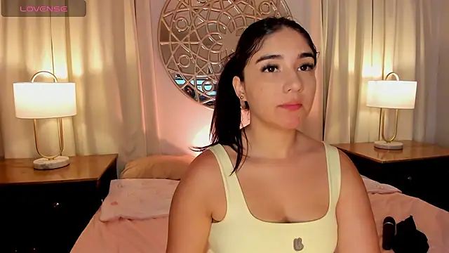 Snapshot of Belliinda_21 chatting on July 2026 06:56:02 PM Belliinda 21 online show from July 2026 06:56:02 PM